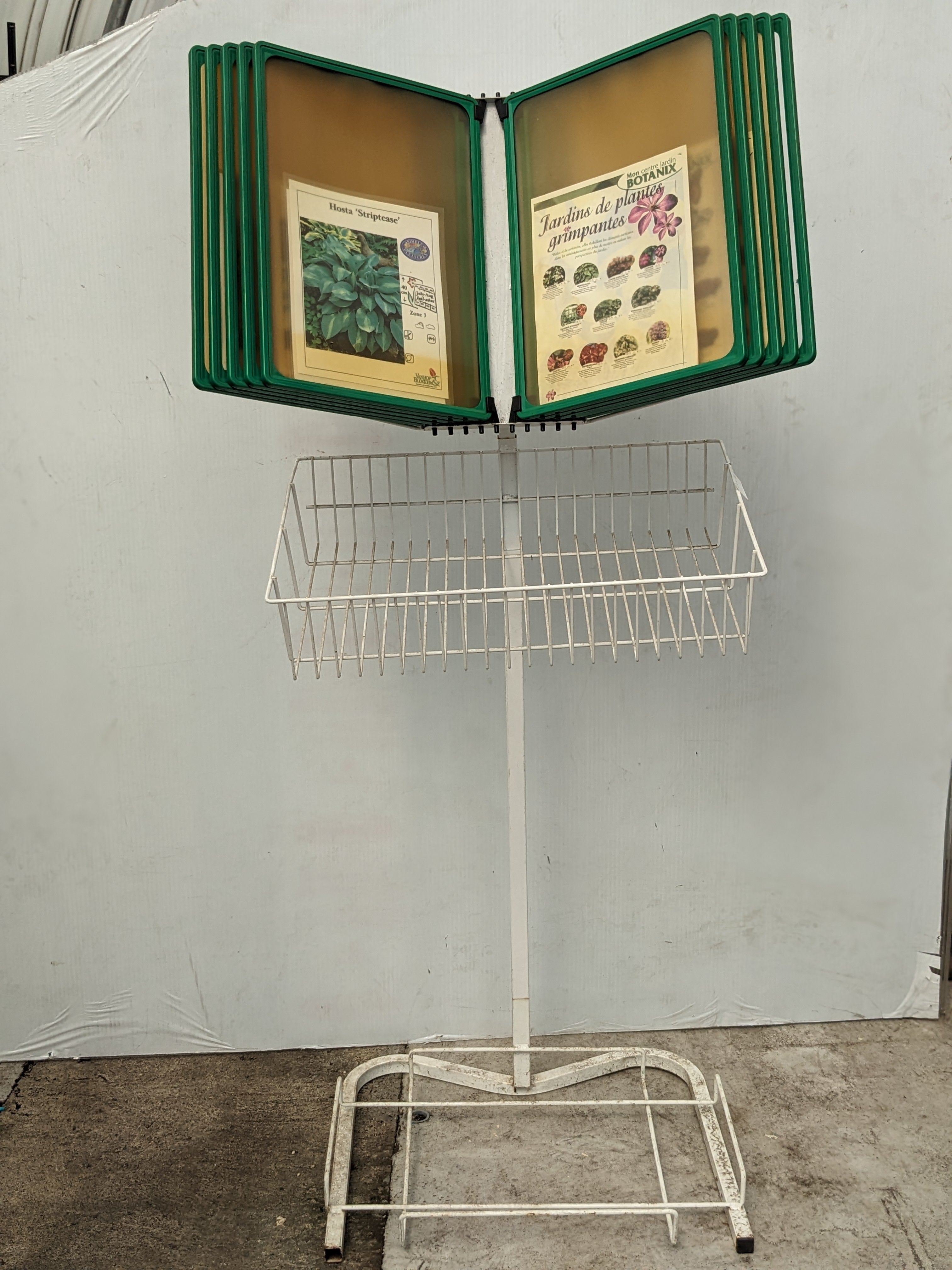 Présentoir commercial - Display Shelf / rack 18