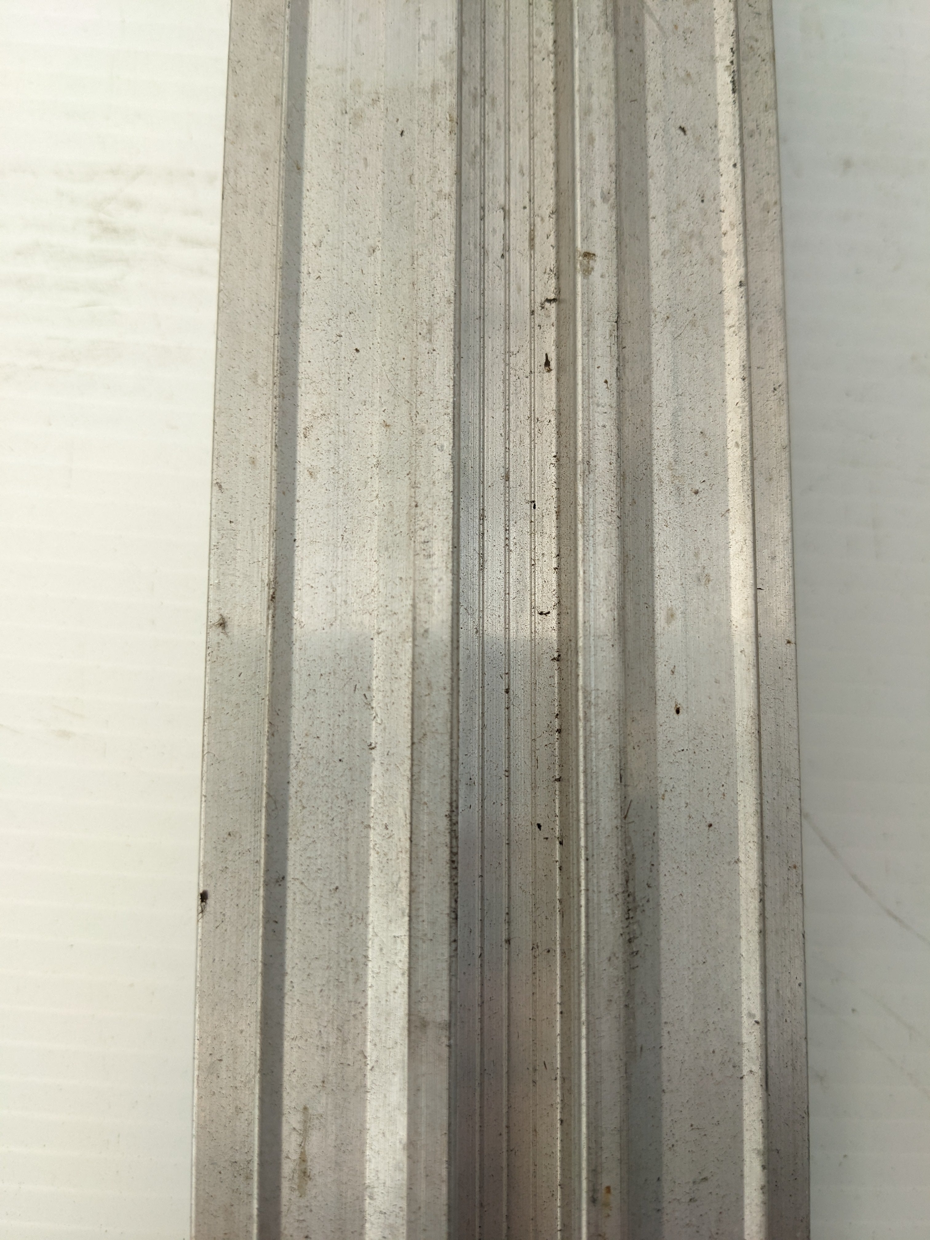 Lot de 5 profilés d'aluminium pour joindre 2 matériaux de 1/4 po d'épaisseur