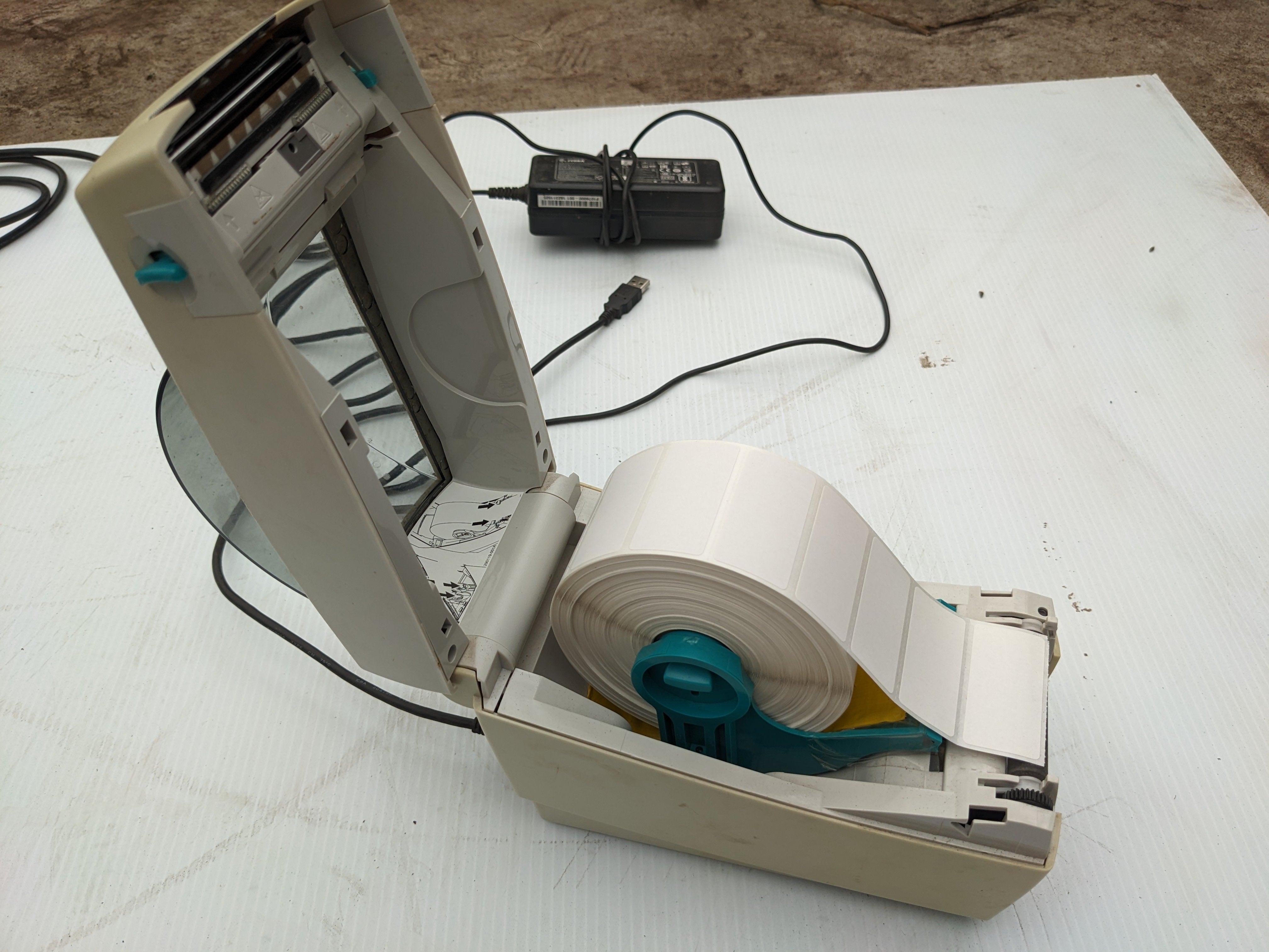 Imprimante/Printer thermal à étiquettes collantes - Zebra label printer LP2824 PLUS