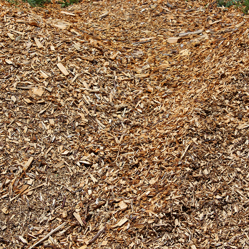 Croque Paysage,matériel aménagement comestible,Paillis de bois raméal fragmenté (BRF) en sac de jute,jardinerie autonomie alimentaire,Québec,Laurentides,Val-David