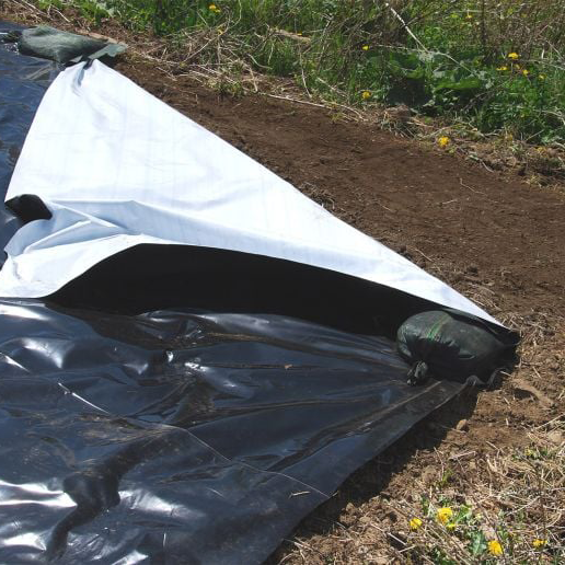 Croque Paysage,matériel aménagement comestible,Toile d'occultation noire et blanche,jardinerie autonomie alimentaire,Québec,Laurentides,Val-David