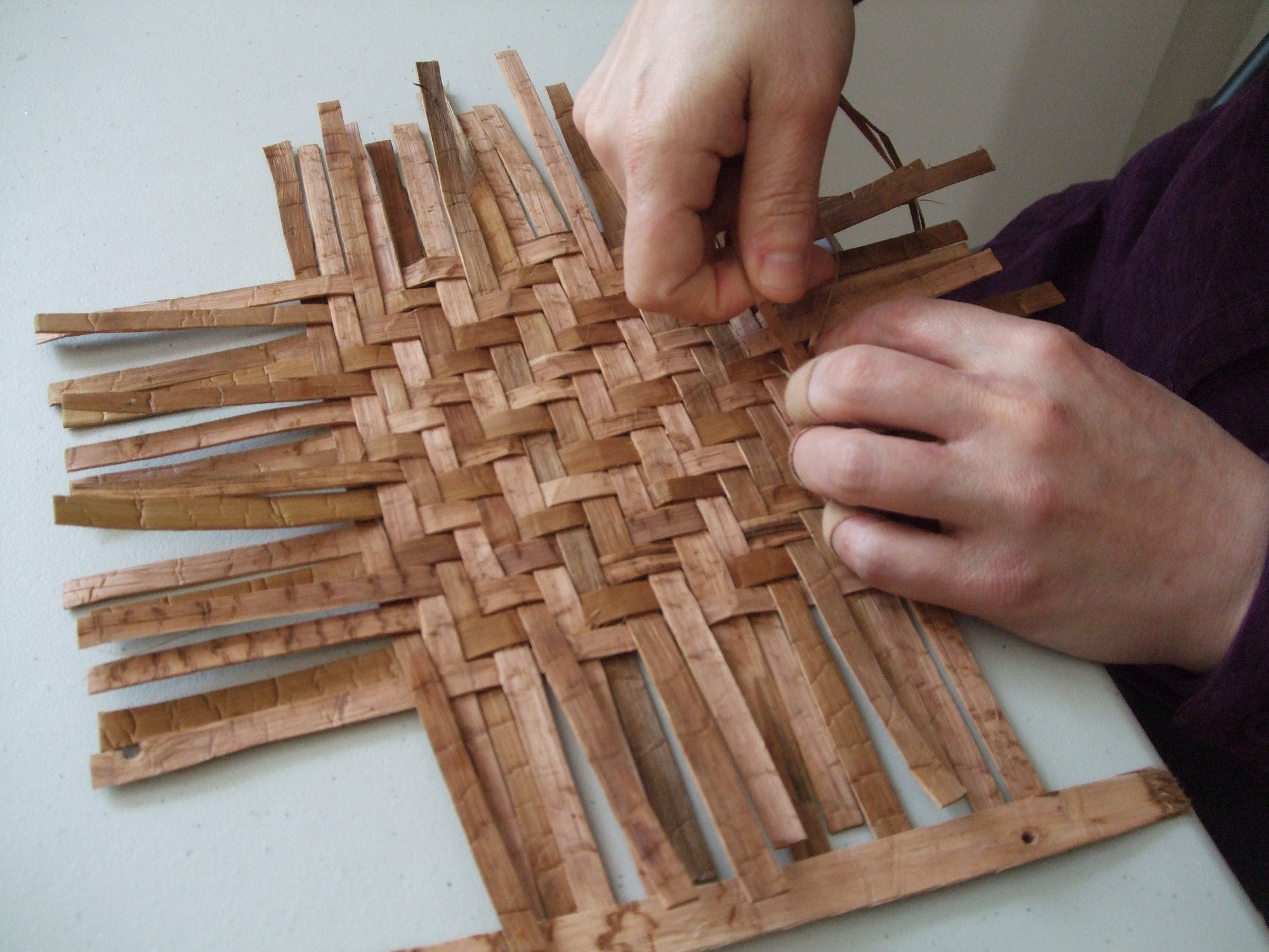 Atelier : Confection d'un panier en écorce de cèdre